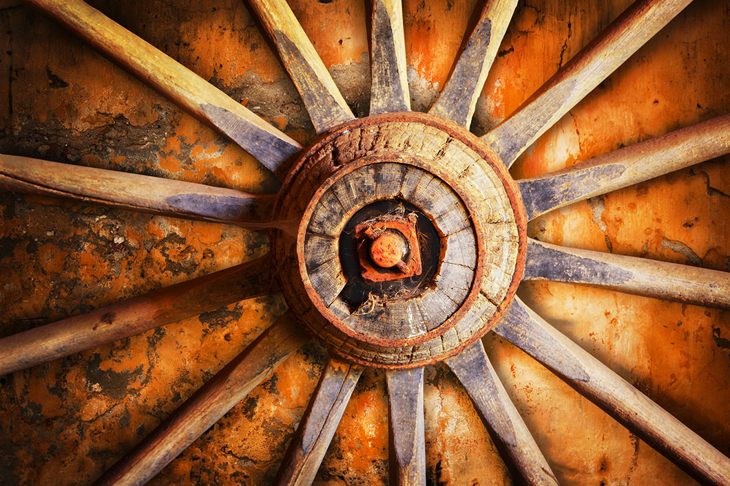 Une ancienne roue via Shutterstock