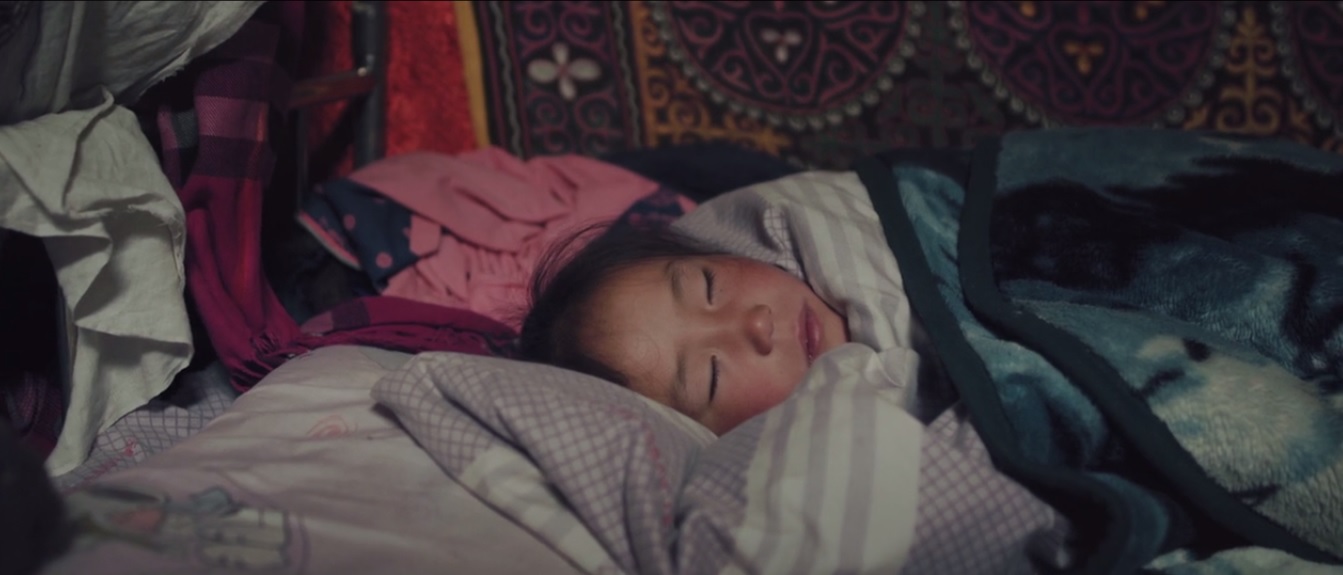 nomad-girl-sleeping