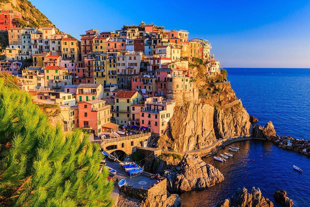 Un village des Cinque Terre sur Shutterstock