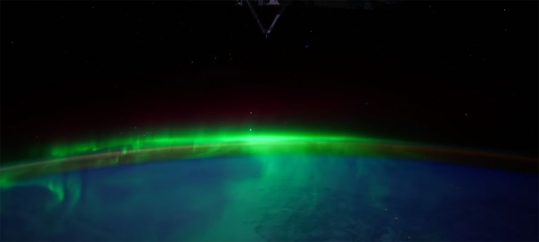 aurore-boreale-espace-12