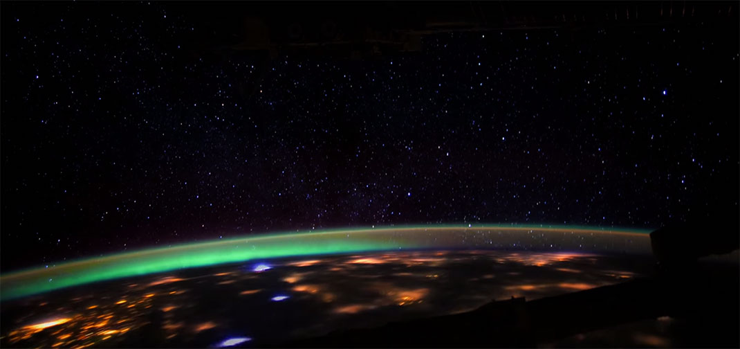 aurore-boreale-espace-3