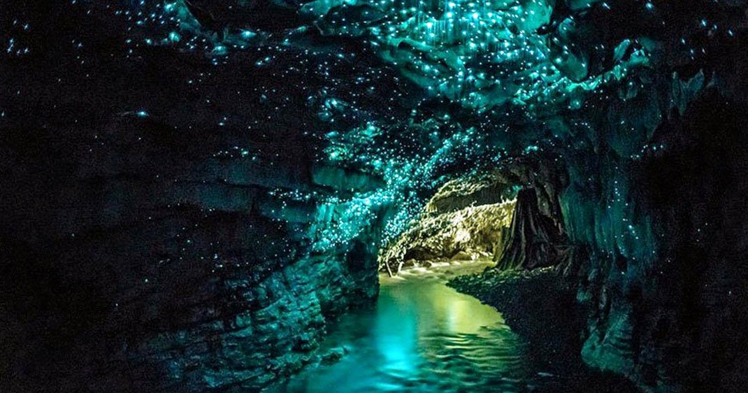 Ces lieux réels dignes d’un RP Waitomo-glowworm-grottes-une