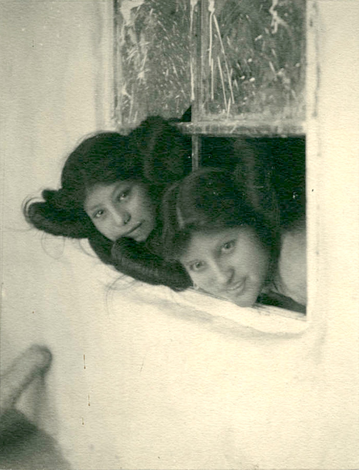 Des filles Hopi photographiées par Carl Werntz en 1900