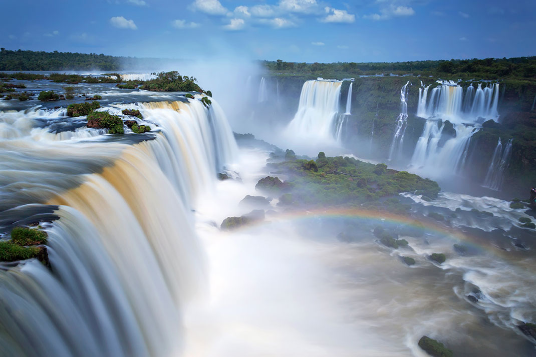 Les chutes d'Iguazu via Shutterstock