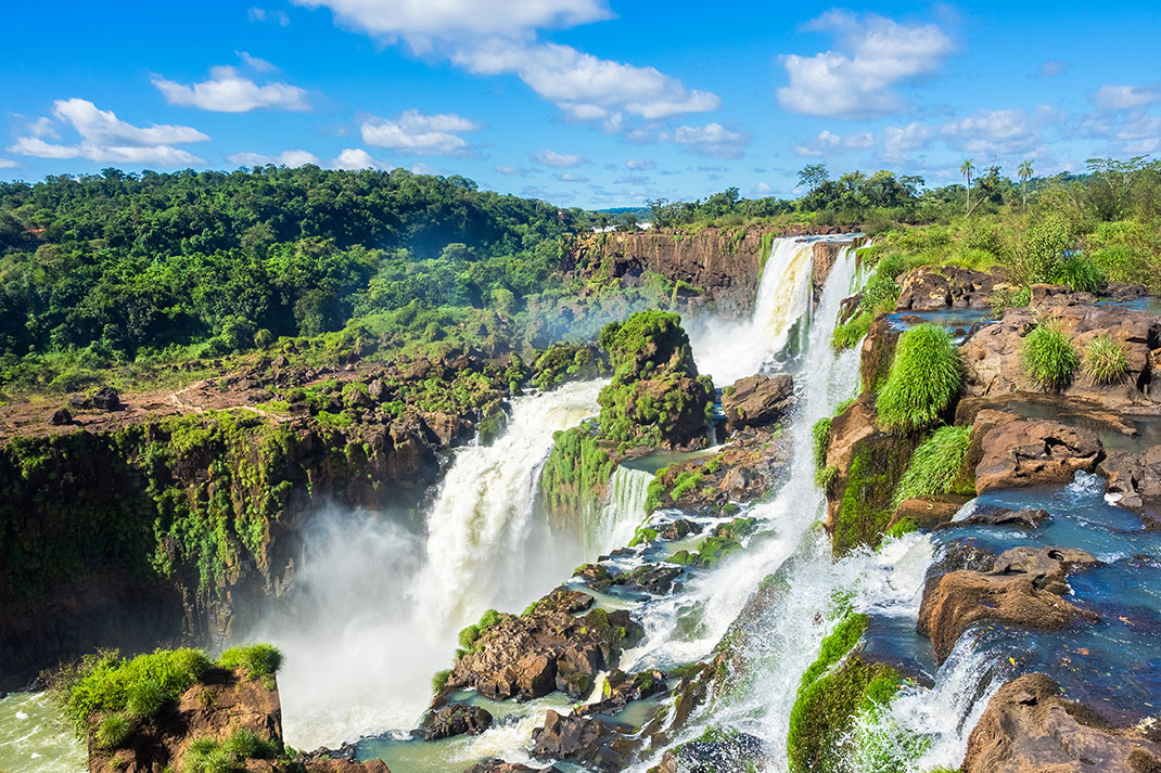 Les chutes d’Iguazu via Shutterstock