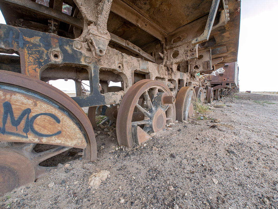 Un cimetière de trains en Bolivie via Shutterstock