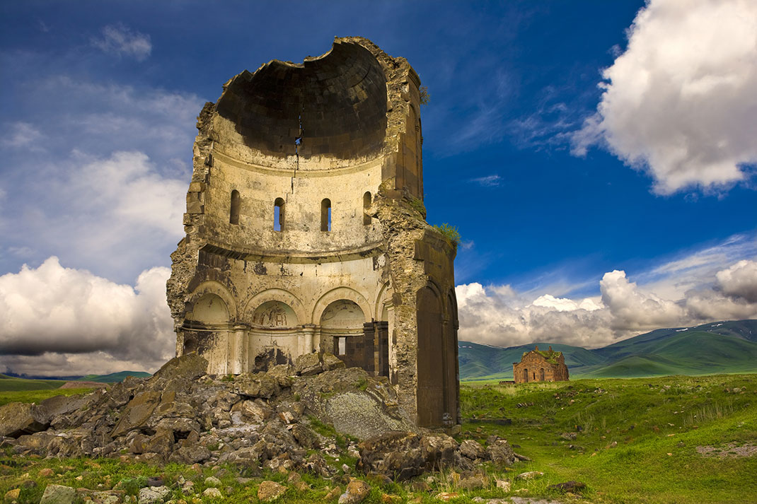 Église du Saint-Sauveur via Shutterstock