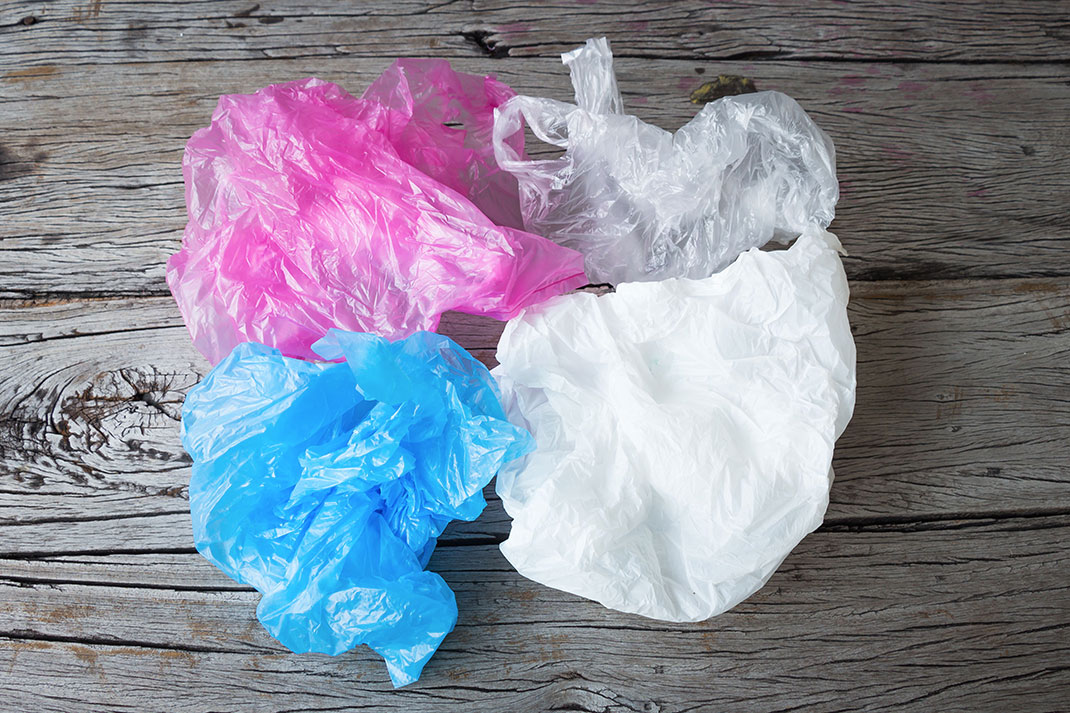 Des sacs en plastique via Shutterstock