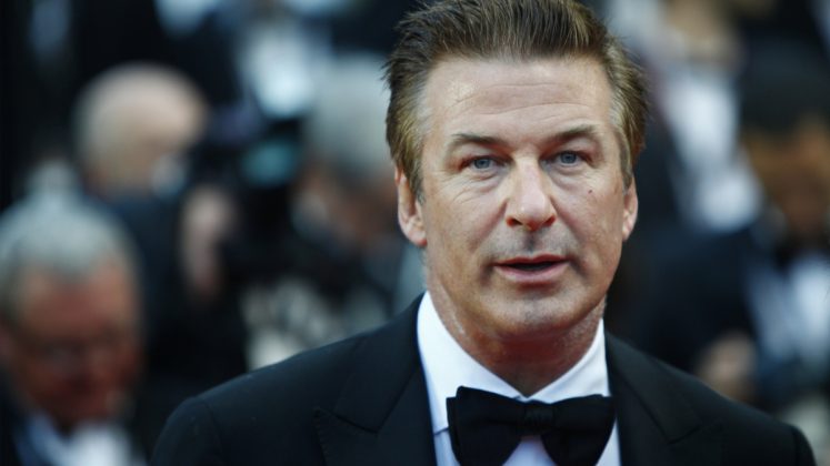 Lacteur Alec Baldwin Tue Accidentellement Une Femme Sur Le Tournage De Rust 8544