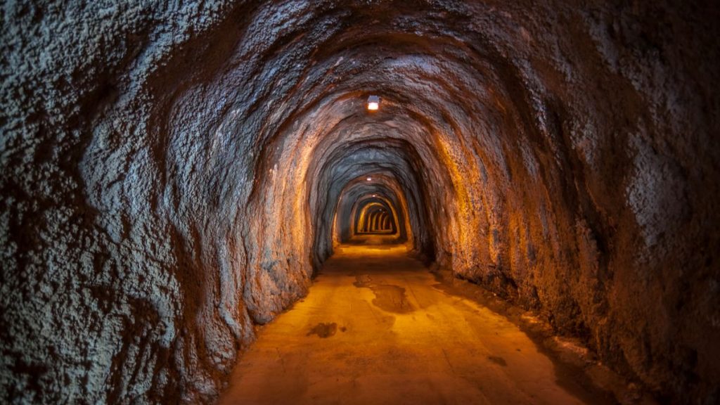 une-tunnel-souterrain