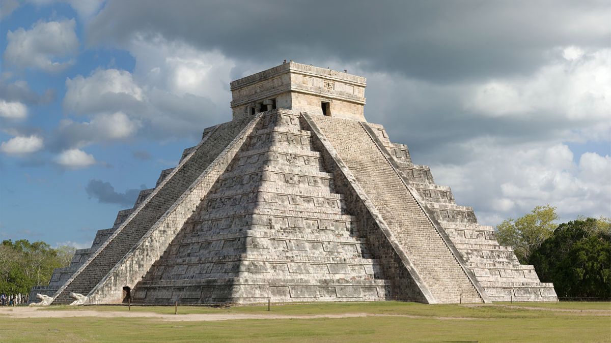 pyramide-maya