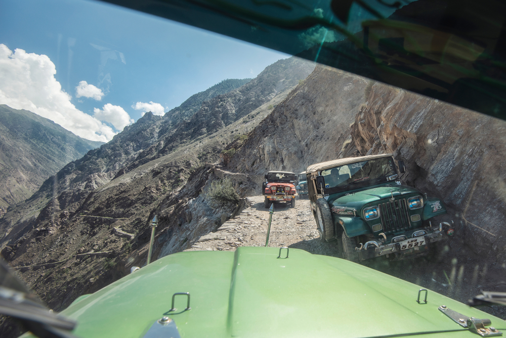 Le Fairy Meadows Road