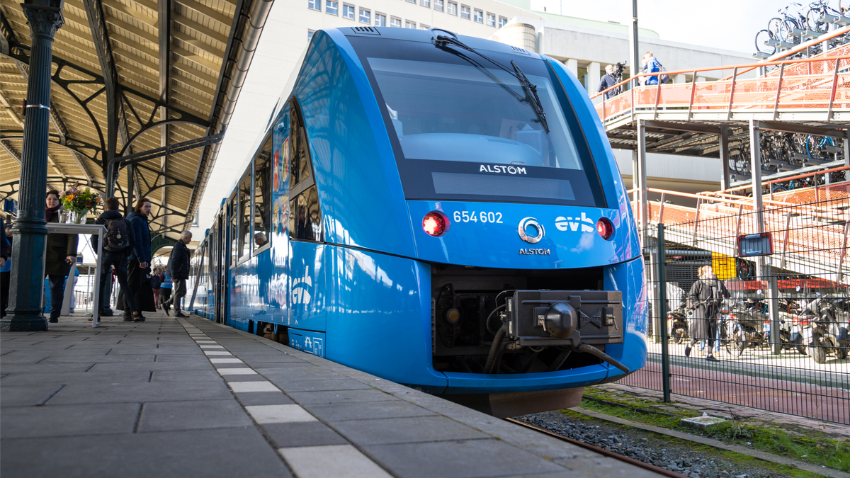 Der weltweit erste Wasserstoffzug geht in Deutschland in Betrieb