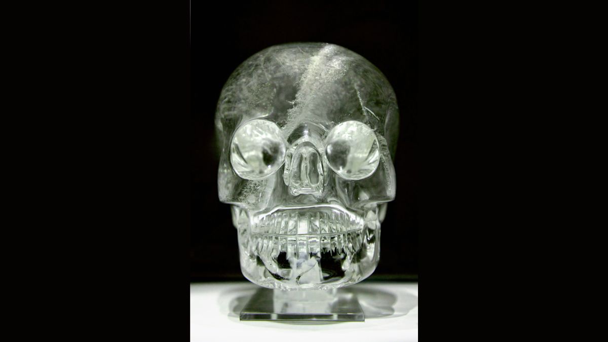 Crâne de cristal : une étude qui prouve la falsification - Hominides