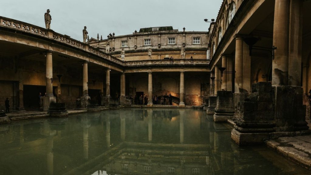 bain romain