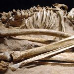 adolescente-squelette