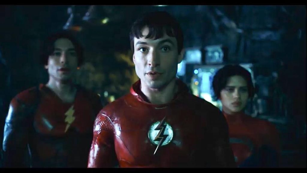 7. Ezra Miller en Barry Allen/ Flash