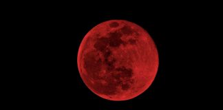 lune-rouge