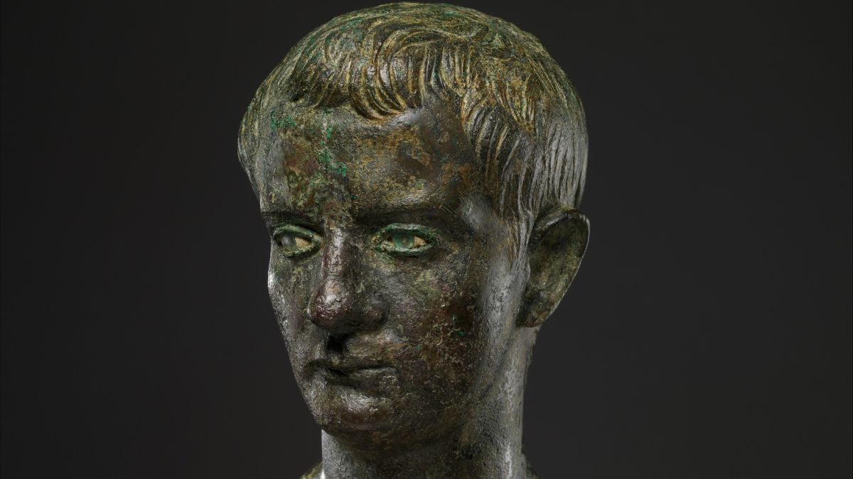 Buste Caligula