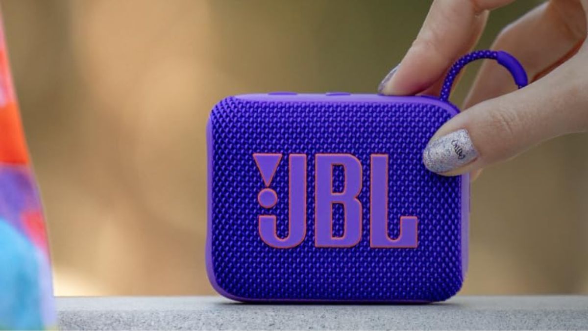 Cette mini enceinte bluetooth JBL parfaite pour la plage ou la piscine est à prix cassé !