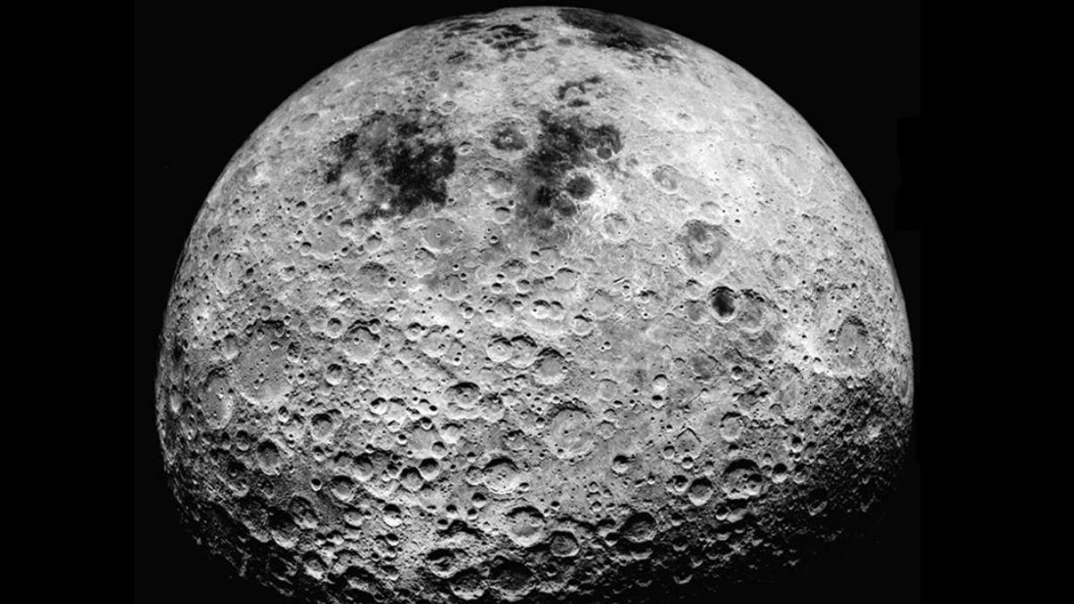 Une mission dévoile des images stupéfiantes de la face cachée de la Lune