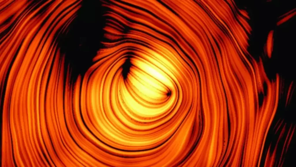 Image du jet lumineux du blazar PKS 1424+240, un phénomène énergétique observé dans l’espace profond.