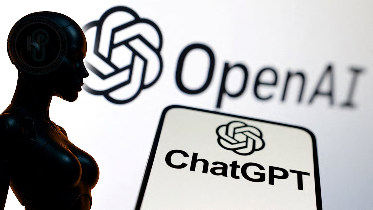 Silhouette d’un robot humanoïde devant les logos d’OpenAI et de ChatGPT affichés sur un écran lumineux.