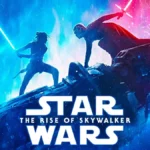 Affiche du film Star Wars: The Rise of Skywalker montrant deux personnages s’affrontant avec des sabres laser rouge et bleu sur fond cosmique.