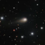 Image de la comète interstellaire 3I/Atlas traversant un champ d’étoiles, captée par un télescope terrestre.