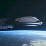 Vaisseau spatial ARC en orbite au-dessus de la Terre, équipé de panneaux solaires et conçu pour des livraisons ultra-rapides autour du globe.