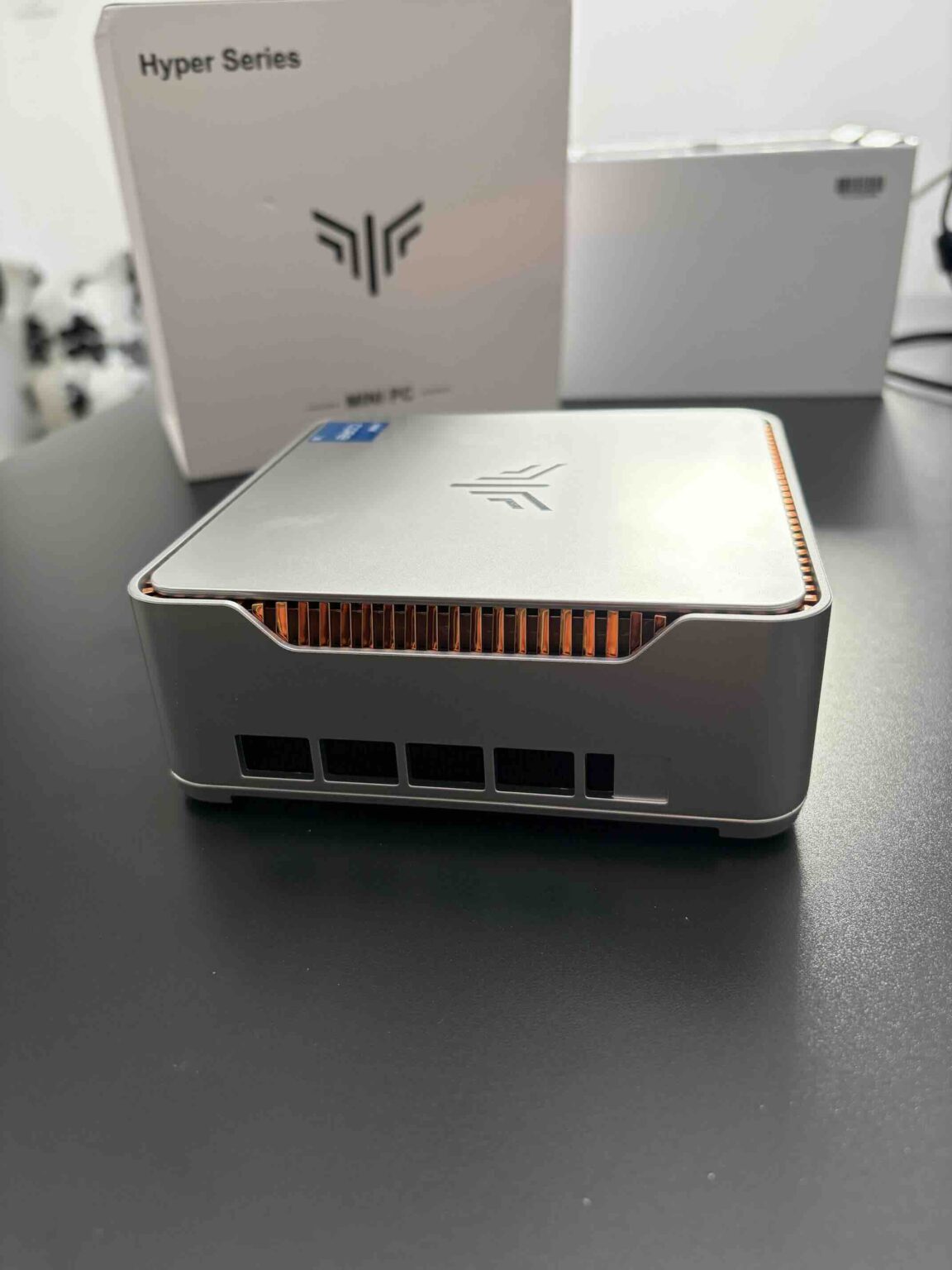 Test NiPoGi Hyper H2 (32 Go / 1 To) : mini PC puissant pour multitâche