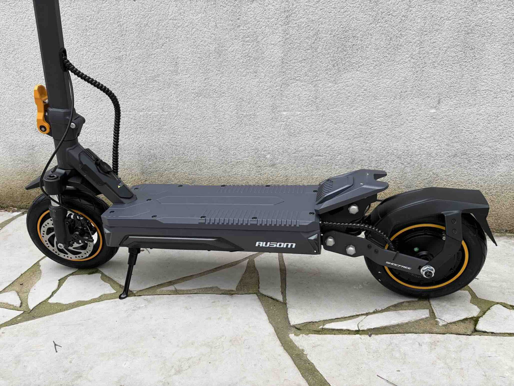 test-de-la-trottinette-lectrique-ausom-k20-pro-puissance-et-autonomie