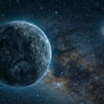 Une planète sombre et solitaire dérive dans l’espace interstellaire, tandis qu’une étoile lointaine paraît brièvement amplifiée par un effet de microlentille gravitationnelle.