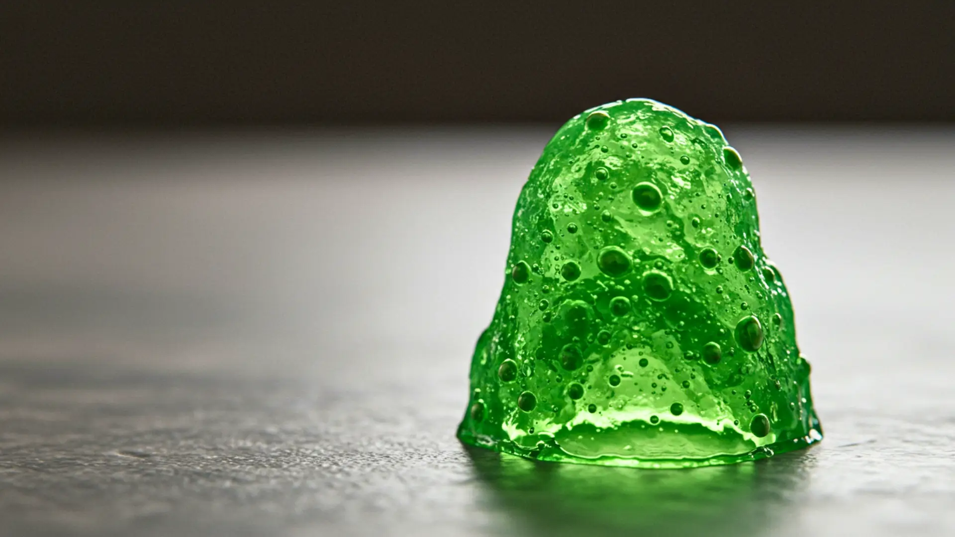 Hydrogel vert contenant des cyanobactéries capable de capter le CO₂ et de se solidifier