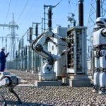 robots humanoïde quadrupède et bras robotisé inspectant une sous-station électrique en Chine
