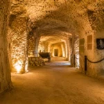 Galeries souterraines creusées dans la craie de la cité de Naours