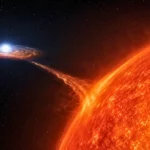 Illustration du système T Coronae Borealis montrant une géante rouge, une naine blanche brillante et un flux de plasma entre les deux étoiles.